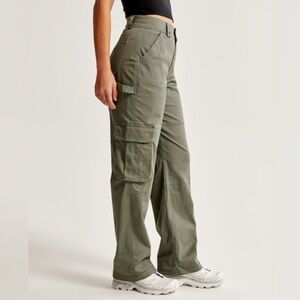Abercrombie Relaxed Cargo Pants - Olive Green - High Rise